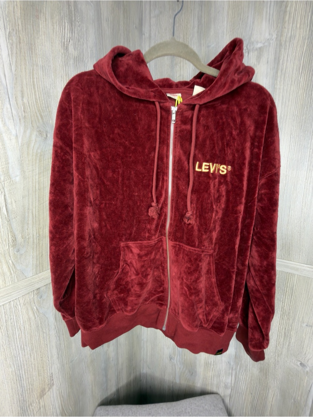 Levi’s Liam Velour Graphic Logo Hoodie